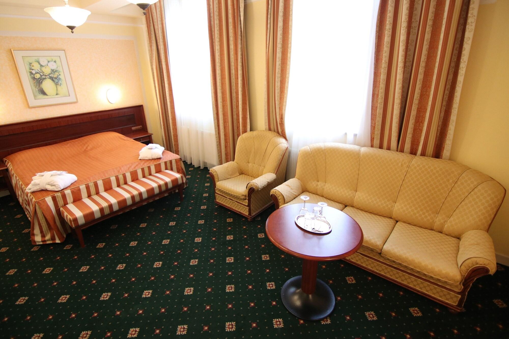Humboldt Park Hotel & Spa Карлови Вари Екстериор снимка