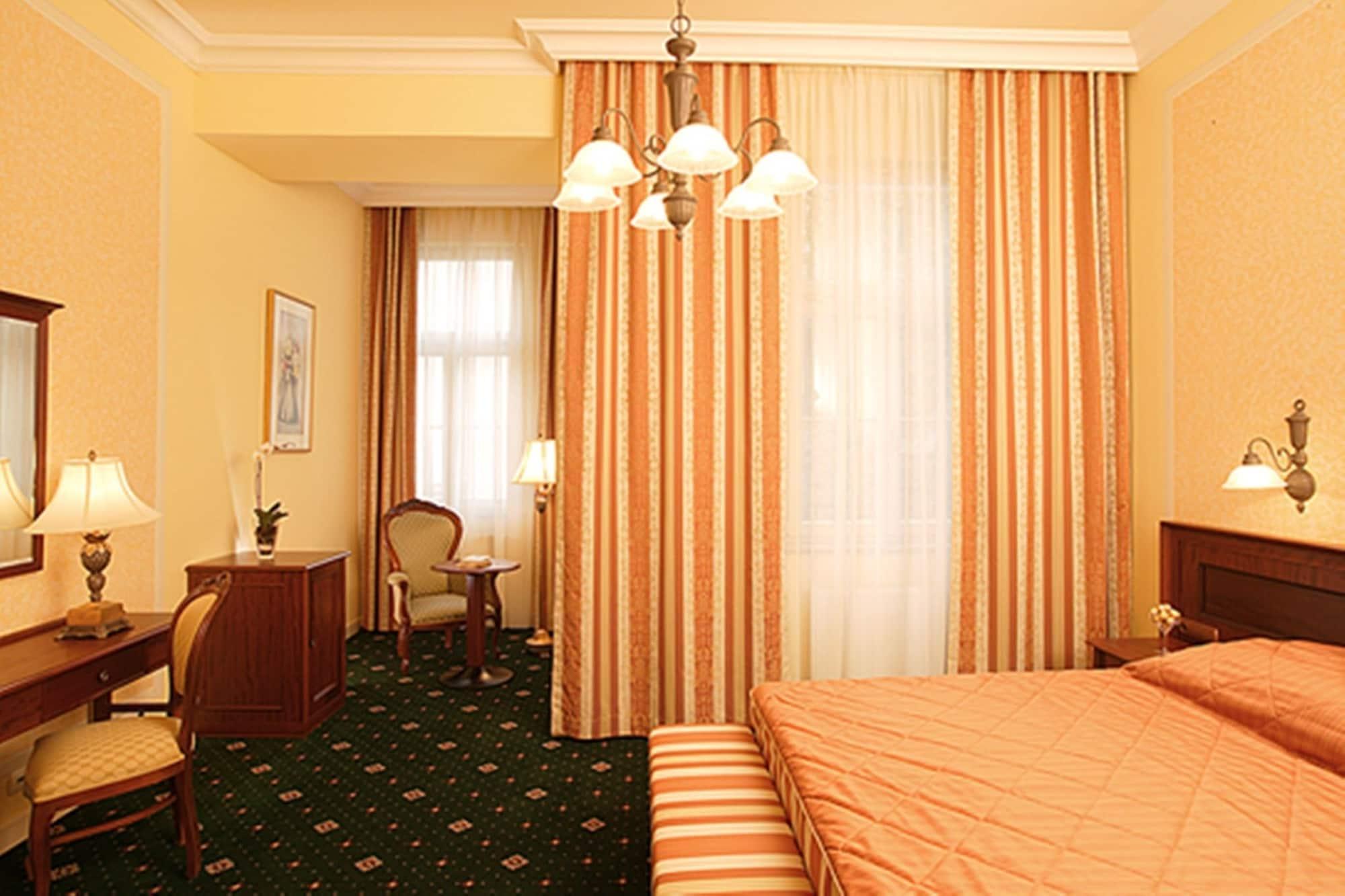 Humboldt Park Hotel & Spa Карлови Вари Стая снимка
