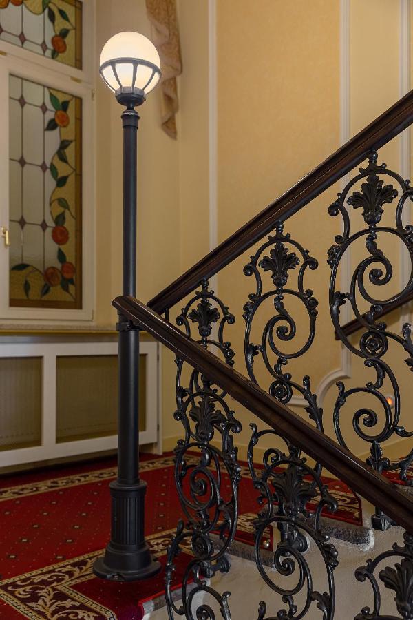 Humboldt Park Hotel & Spa Карлови Вари Екстериор снимка