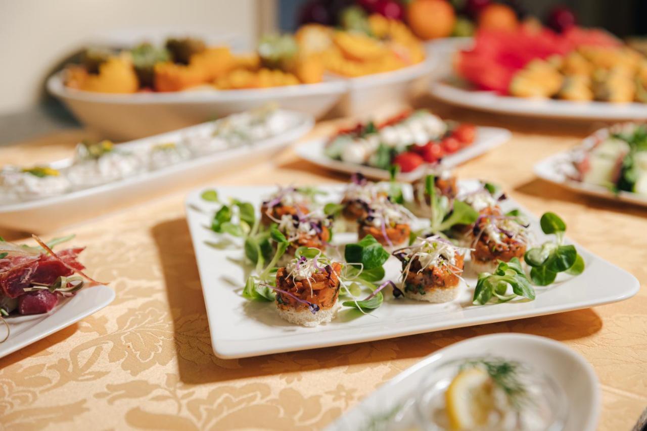 Humboldt Park Hotel & Spa Карлови Вари Екстериор снимка