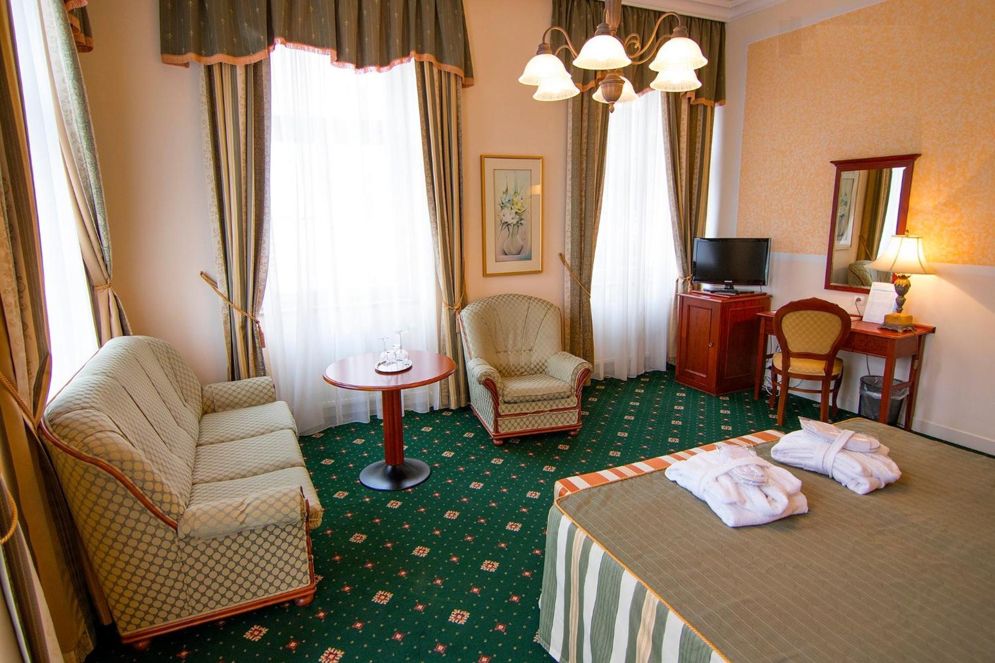 Humboldt Park Hotel & Spa Карлови Вари Екстериор снимка